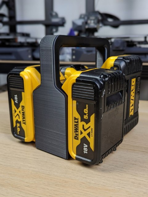 Koszyk, uchwyt na 4 Akumulatory, Baterie do narzędzi DeWALT 18V i 54V Koszyk, uchwyt na 4 Akumulatory, Baterie do narzędzi DeWALT 18V i 54V