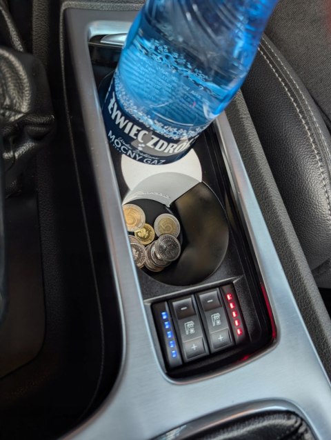 Przegroda / Separator do uchwytów na napoje do Ford Mondeo MK4 polift